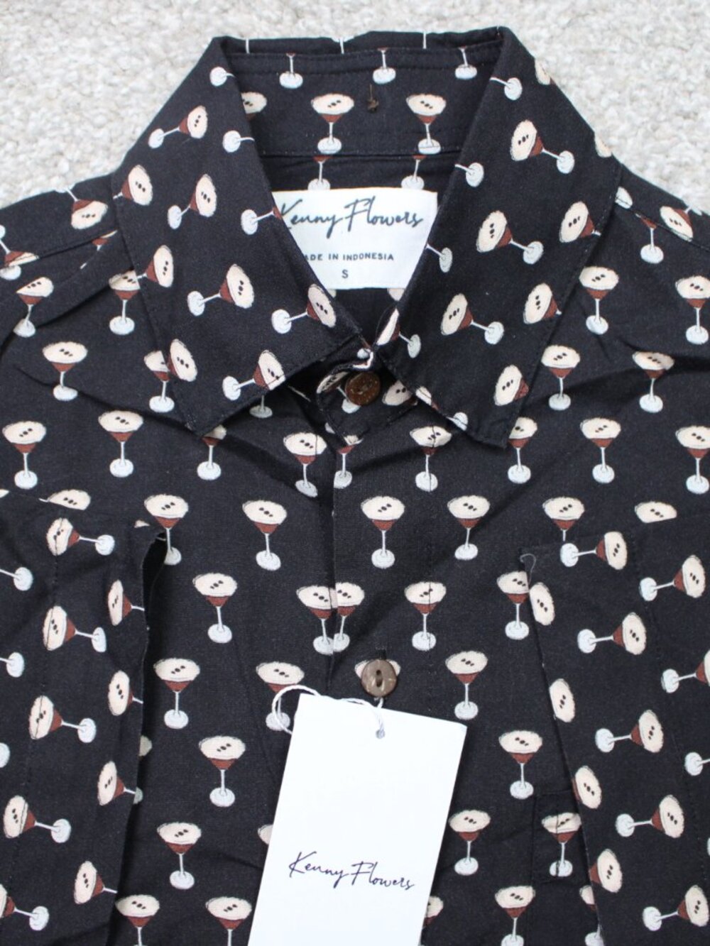 Kenny Flowers Shirt NWT Men Small Black Buzz Around Town Martini Print Rayon S/S